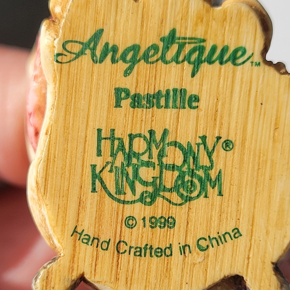 Harmony Kingdom Angelique Pastille Trinket Box ~ 1999 ~ VGUC ~ Sweet! - Picture 4 of 16